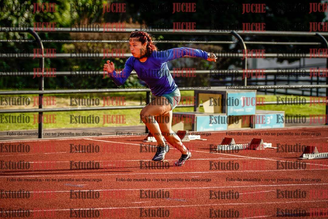Fotos de los 100 m con vallas de mujeres