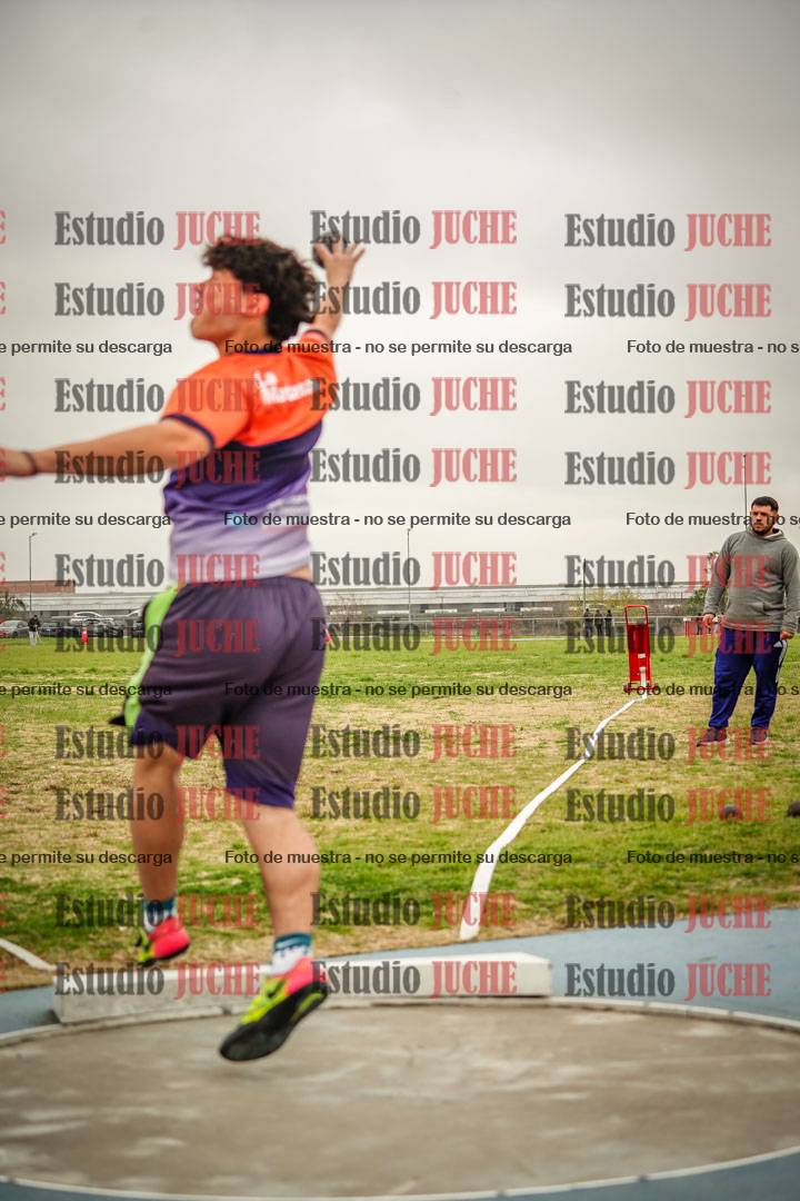 Fotos del lanzamiento de bala de varones