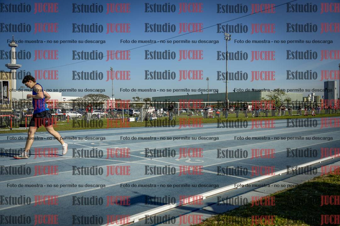 Fotos de los 400 m con vallas de varones