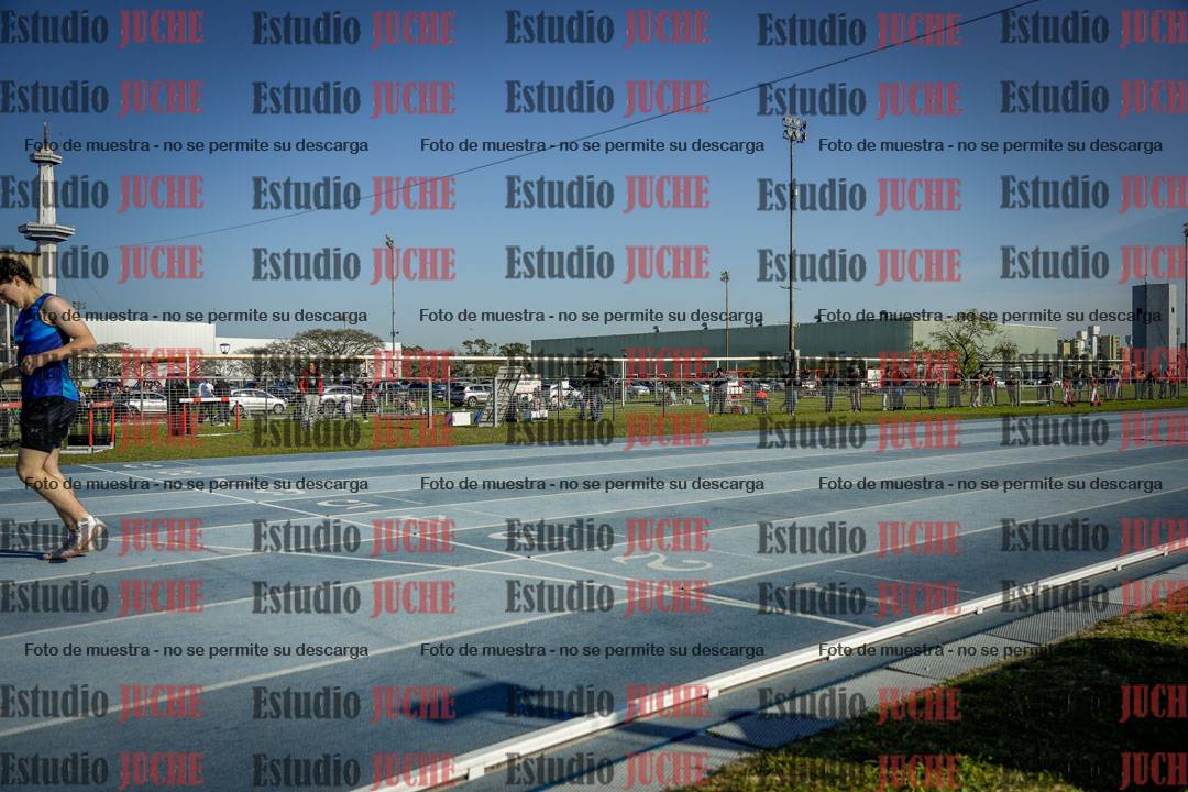 Fotos de los 400 m con vallas de varones