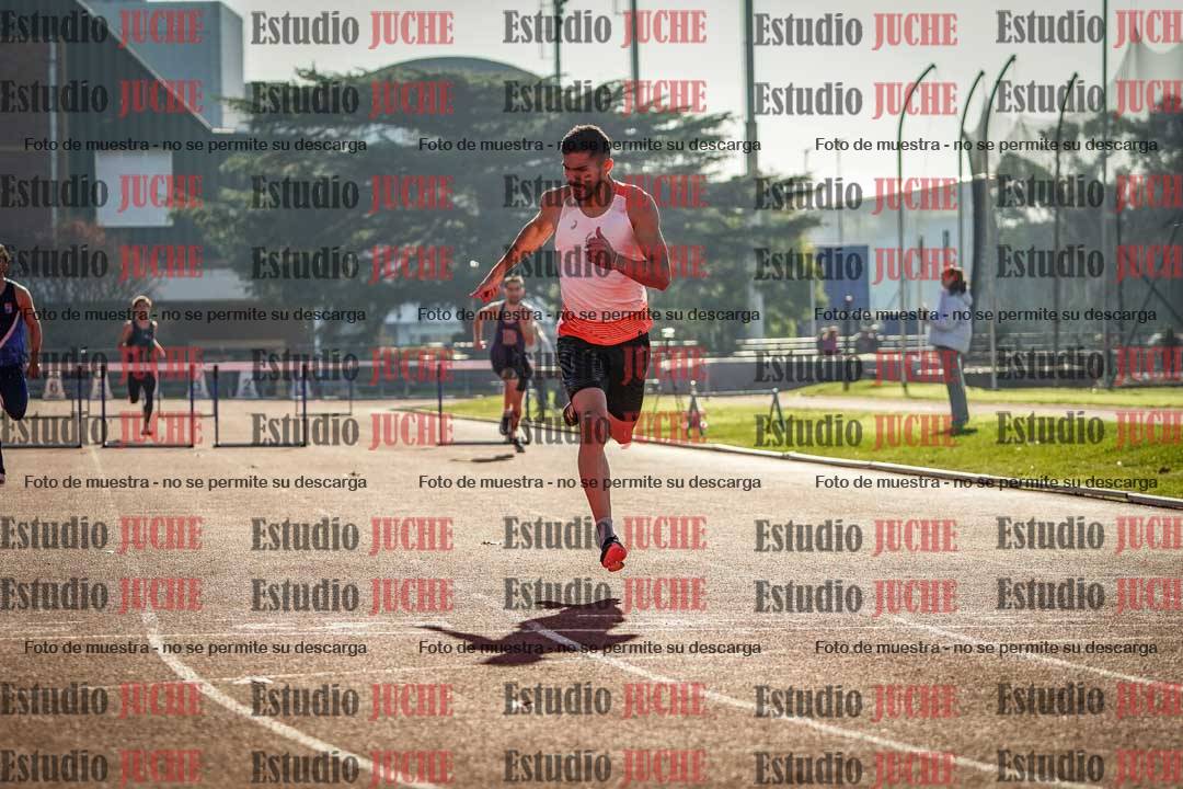 Fotos de los 400 m con vallas de varones