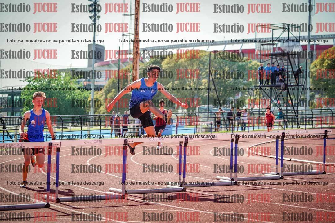 Fotos de los 295 m con vallas de varones