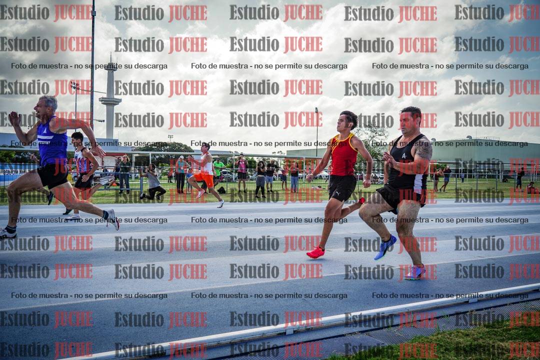 Fotos de los 100 m llanos de varones