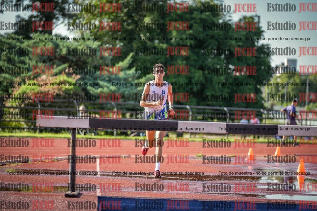 Fotos de los 3000 m con obstáculos de varones