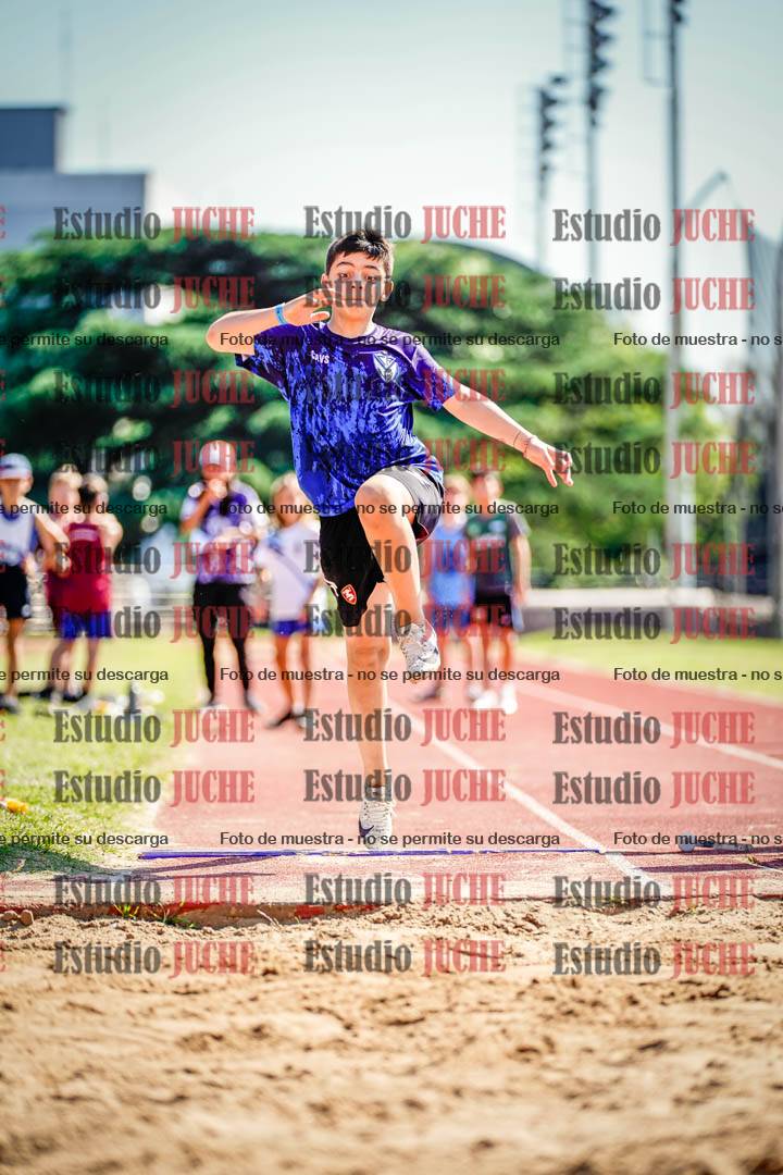 Fotos del salto en largo de varones