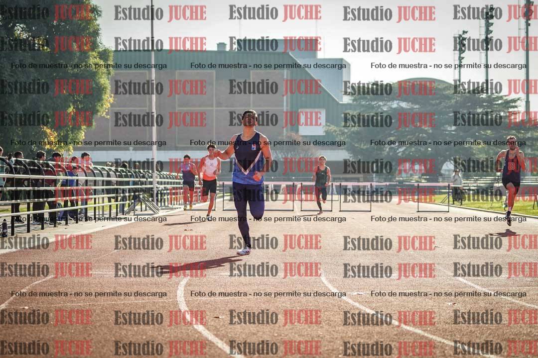 Fotos de los 400 m con vallas de varones
