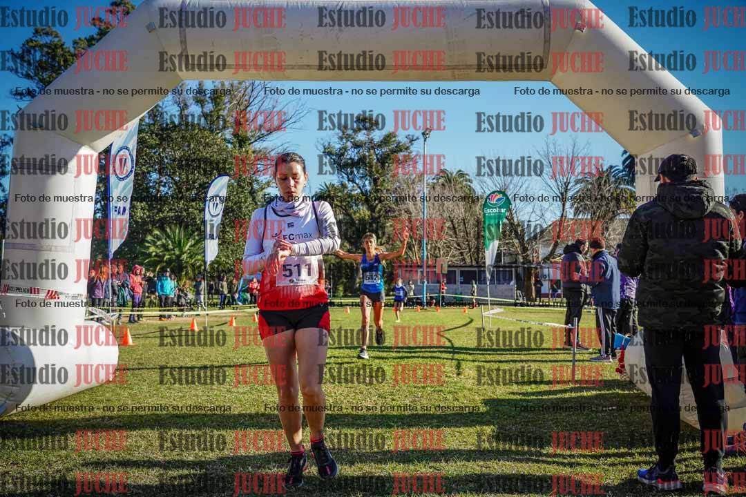 Fotos de la llegada del cross de 4000 m - mujeres