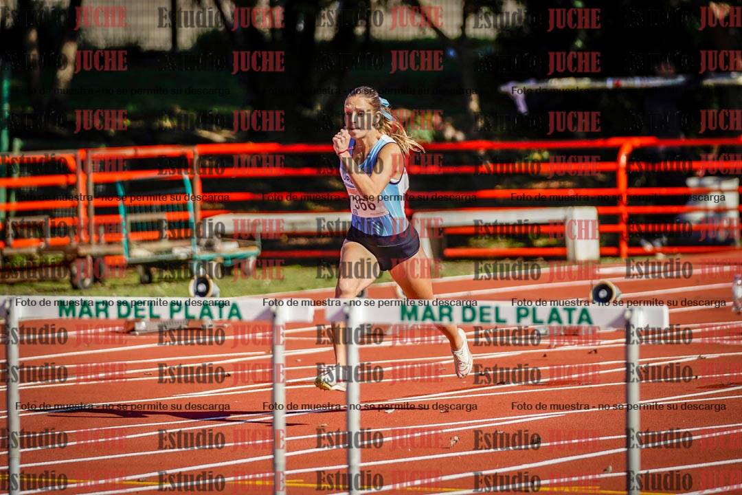 Fotos de los 100 m con vallas de mujeres - hepta 1