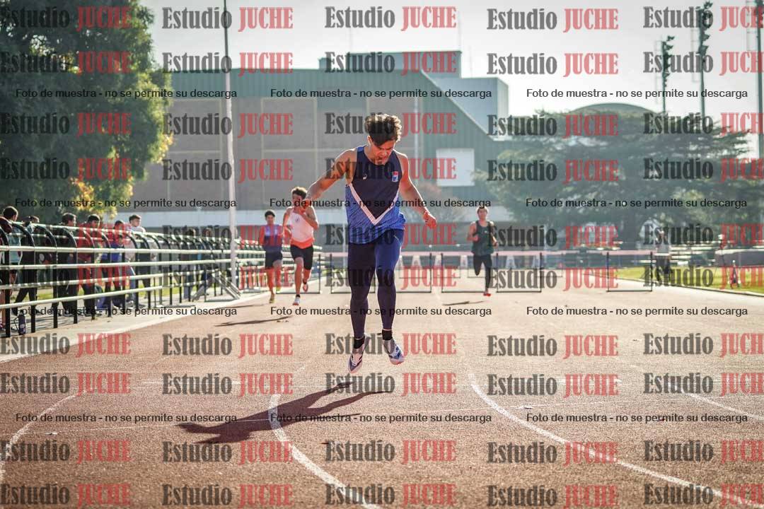 Fotos de los 400 m con vallas de varones