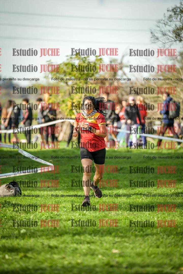 Fotos de la llegada del cross de 4000 m - mujeres