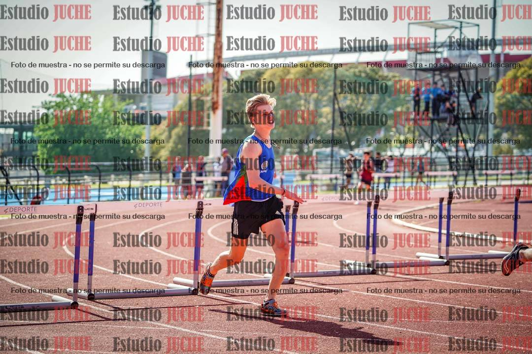 Fotos de los 295 m con vallas de varones