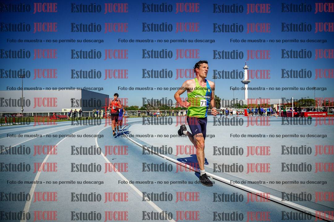 Fotos de los 5000 m de mujeres y varones - serie 1
