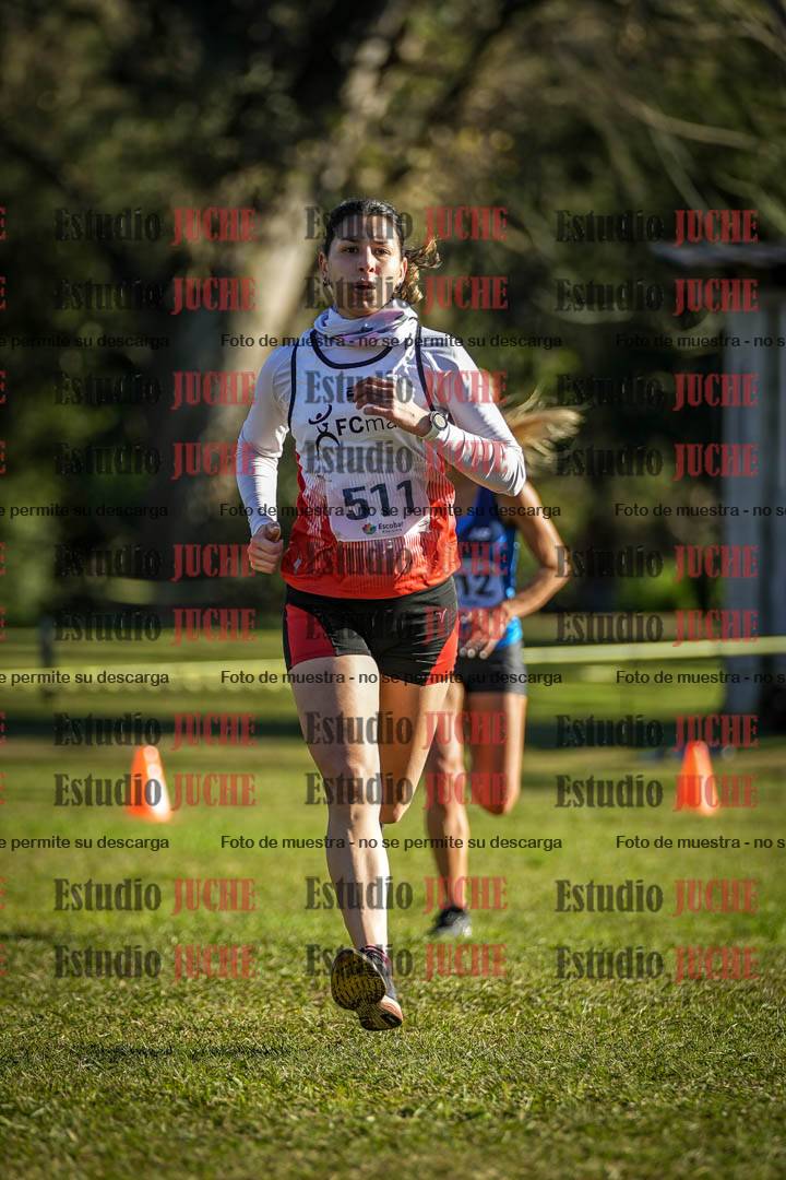 Fotos de la llegada del cross de 4000 m - mujeres