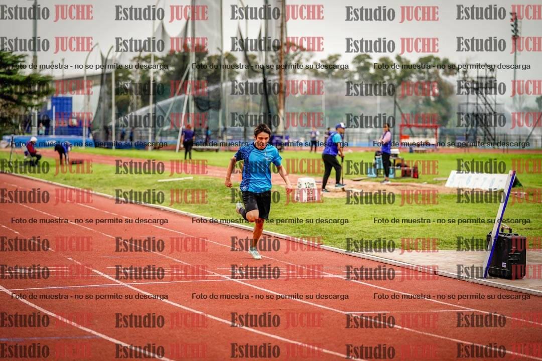 Fotos de los 295 m con vallas de varones