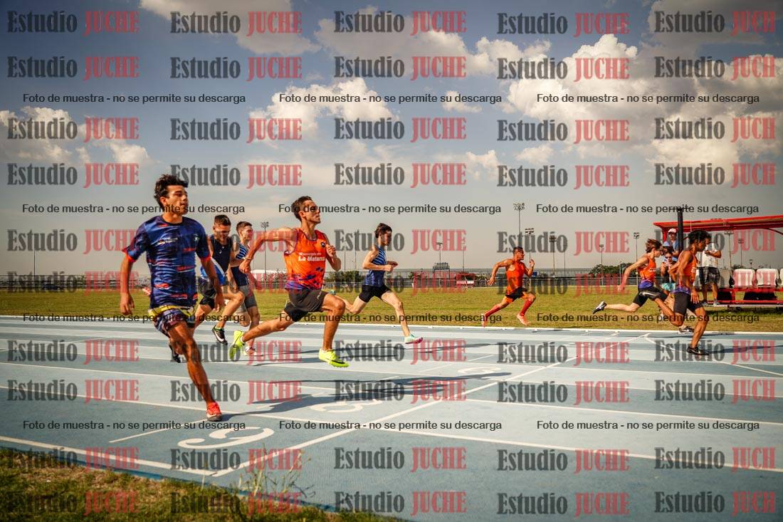 Fotos de los 80 m llanos de varones