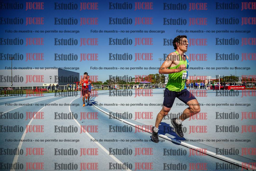 Fotos de los 5000 m de mujeres y varones - serie 1