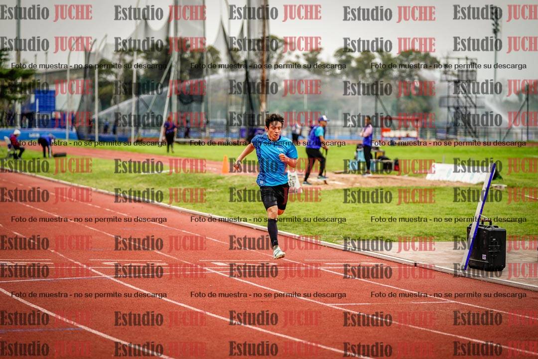 Fotos de los 295 m con vallas de varones