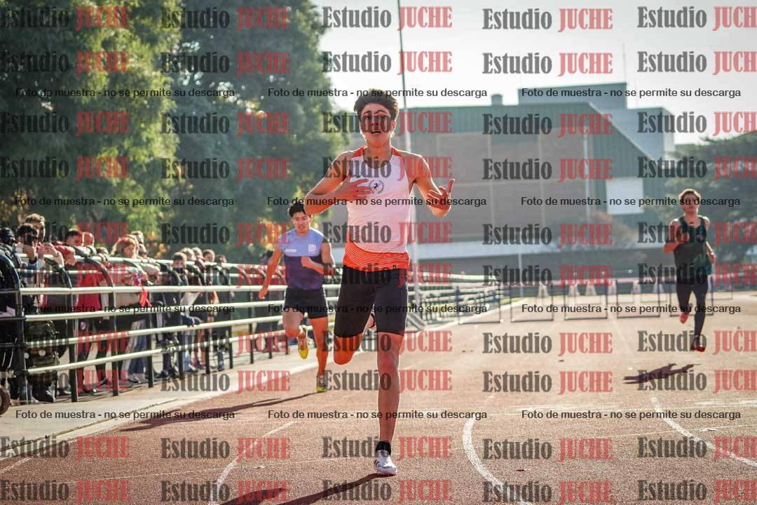 Fotos de los 400 m con vallas de varones