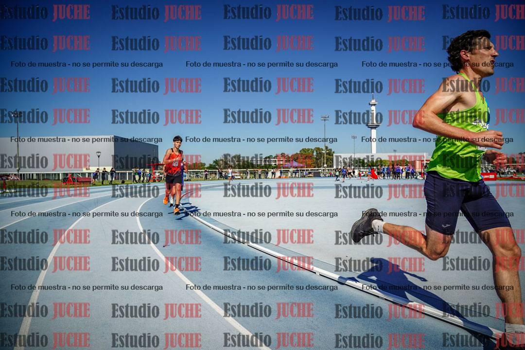 Fotos de los 5000 m de mujeres y varones - serie 1