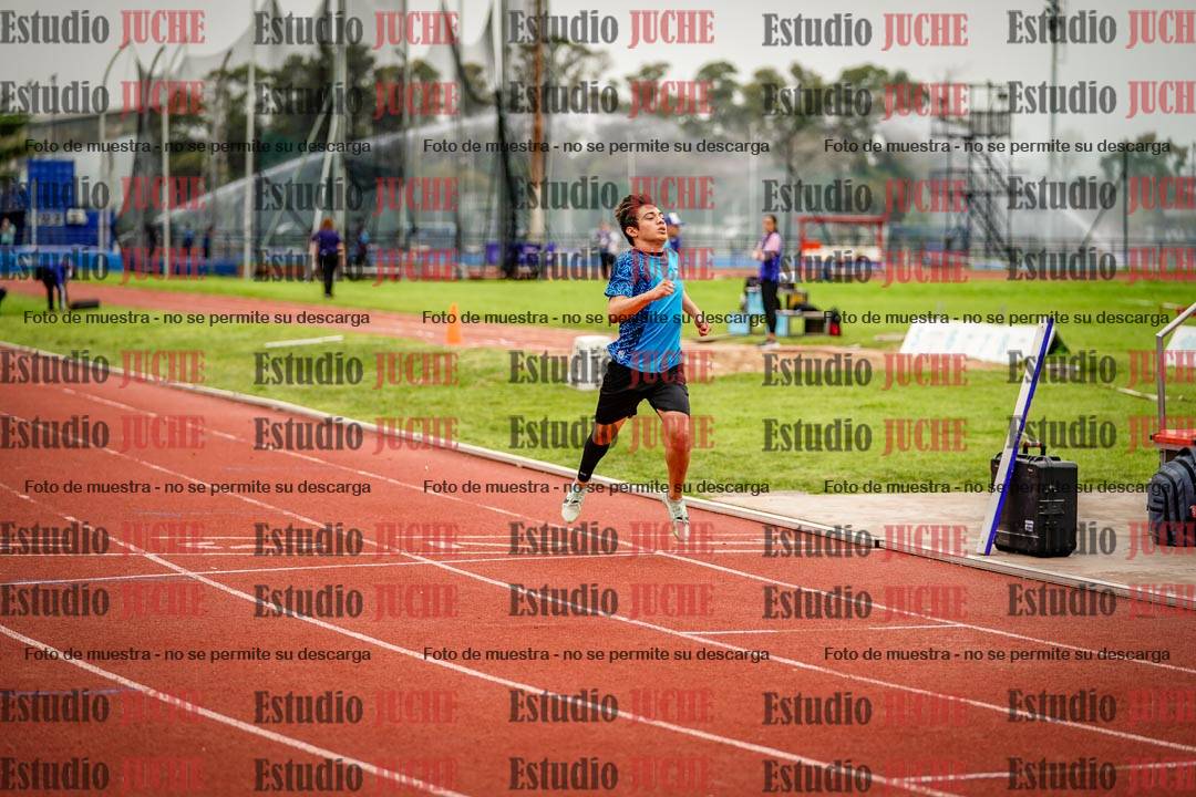 Fotos de los 295 m con vallas de varones