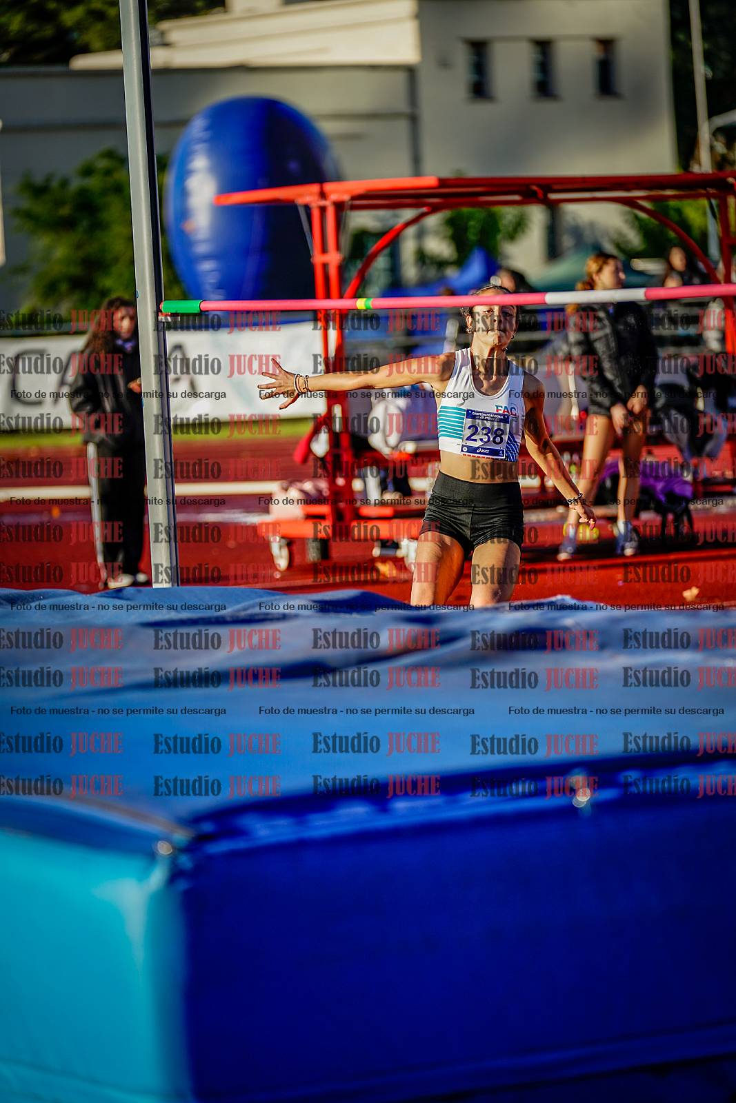 Fotos del salto en alto de mujeres