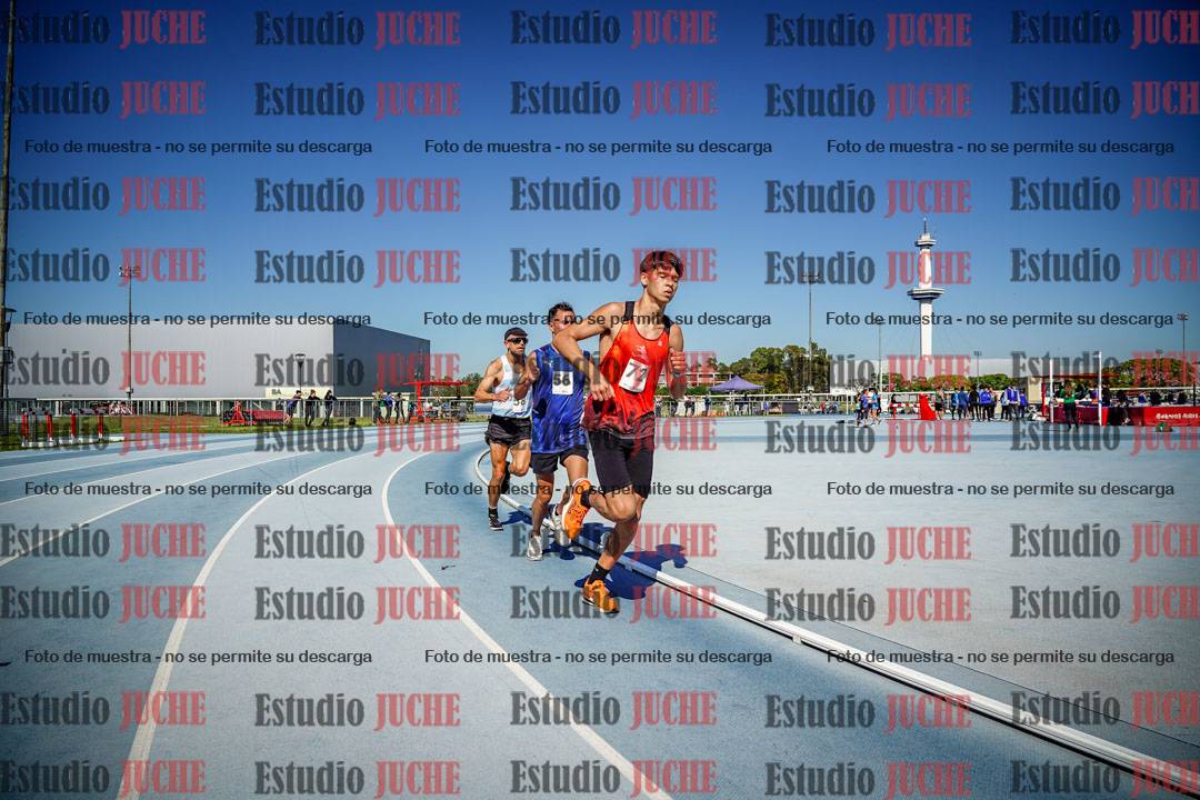 Fotos de los 5000 m de mujeres y varones - serie 1
