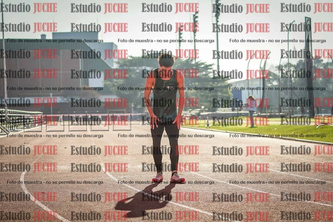 Fotos de los 400 m con vallas de varones