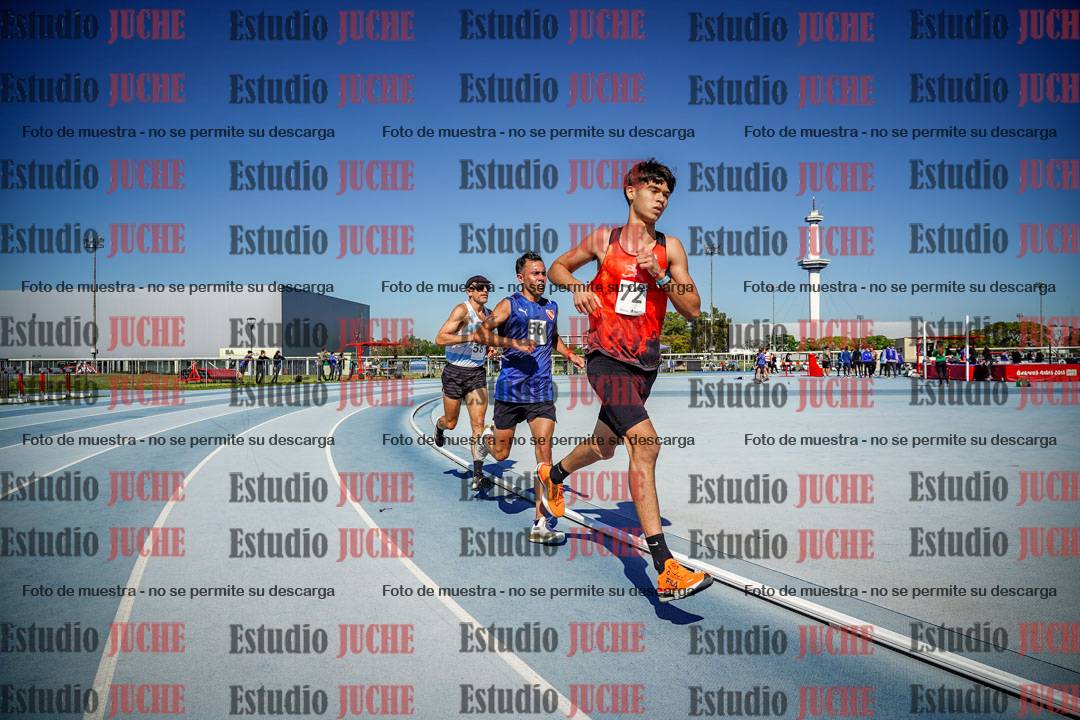 Fotos de los 5000 m de mujeres y varones - serie 1