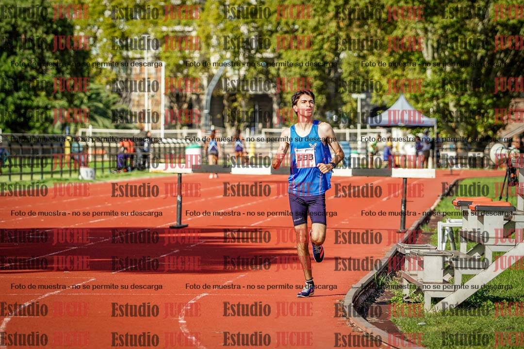 Fotos de los 3000 m con obstáculos de varones