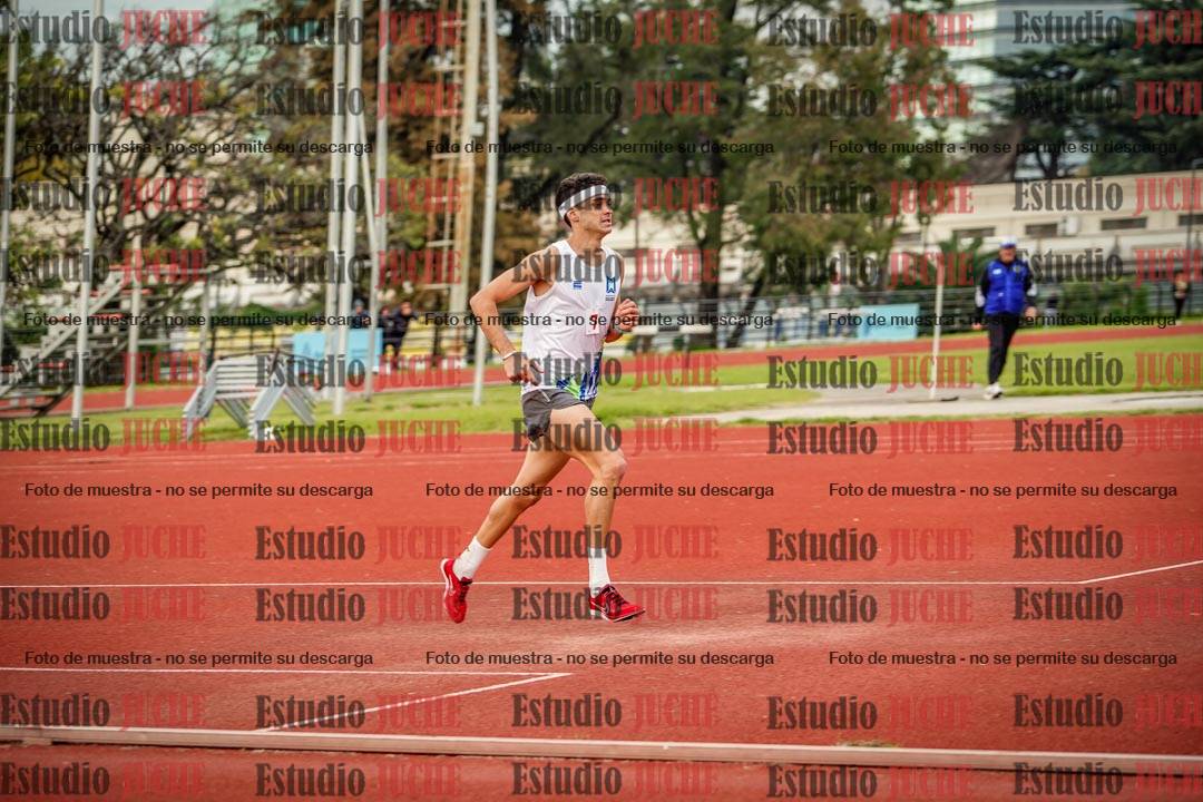 Fotos de los 3000 m con obstáculos de varones
