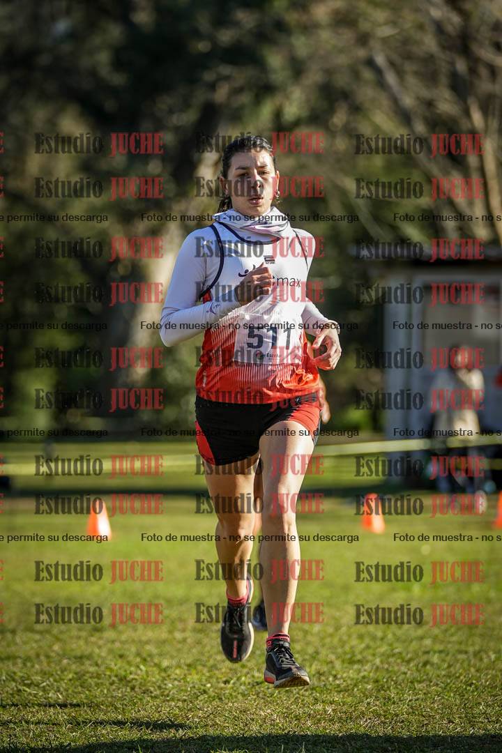 Fotos de la llegada del cross de 4000 m - mujeres