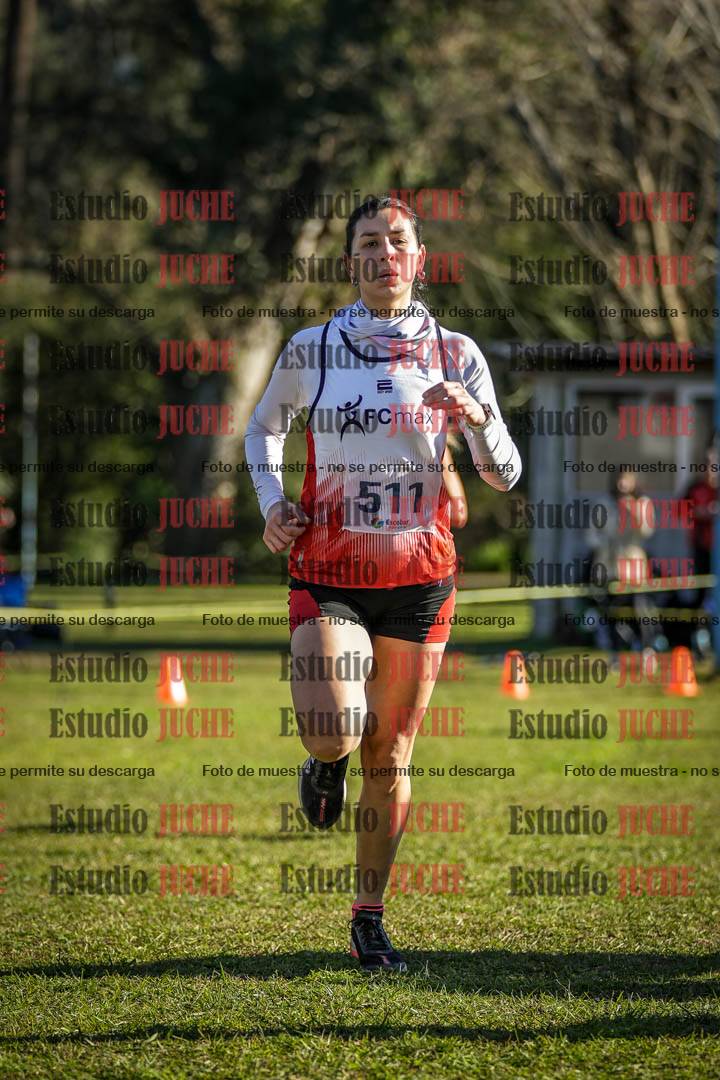 Fotos de la llegada del cross de 4000 m - mujeres