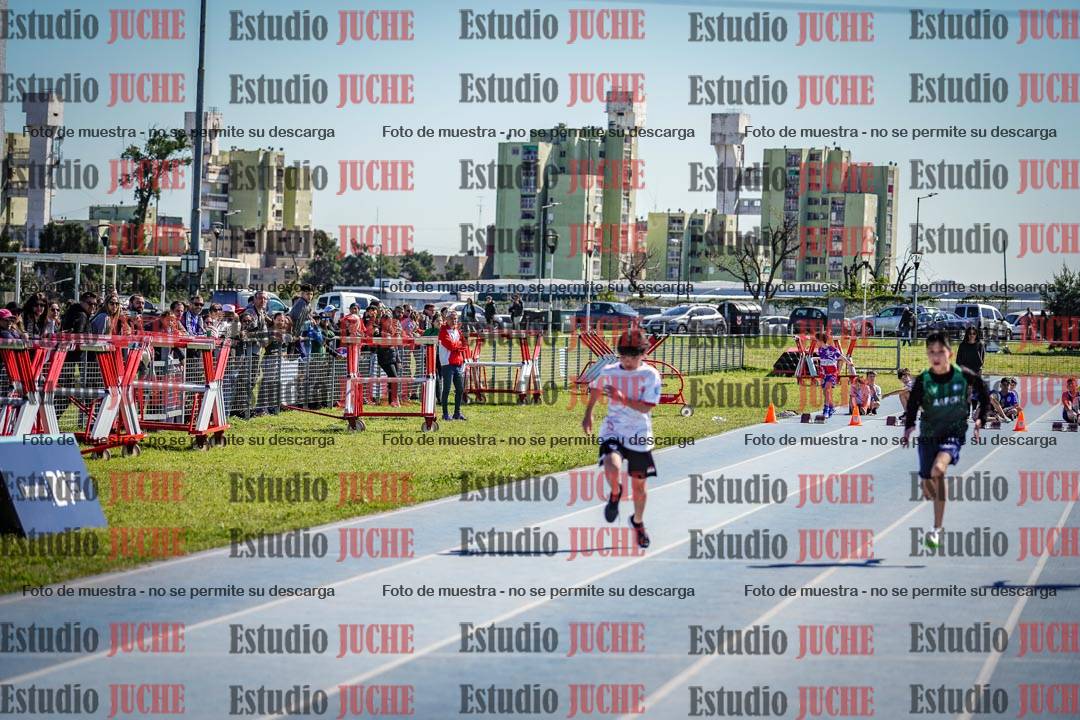 Fotos de los 50 m llanos de varones