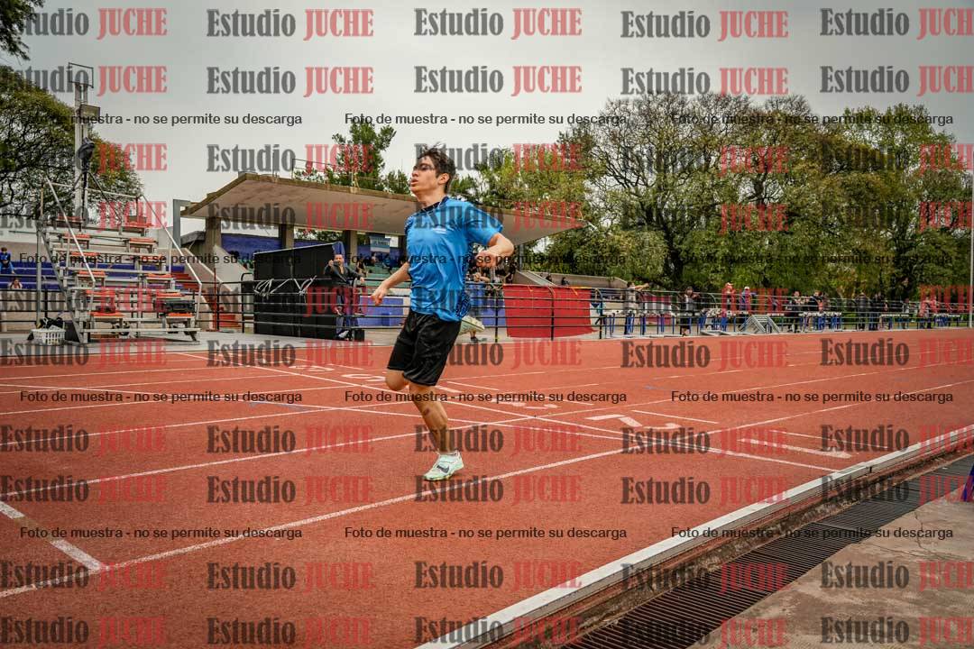 Fotos de los 295 m con vallas de varones