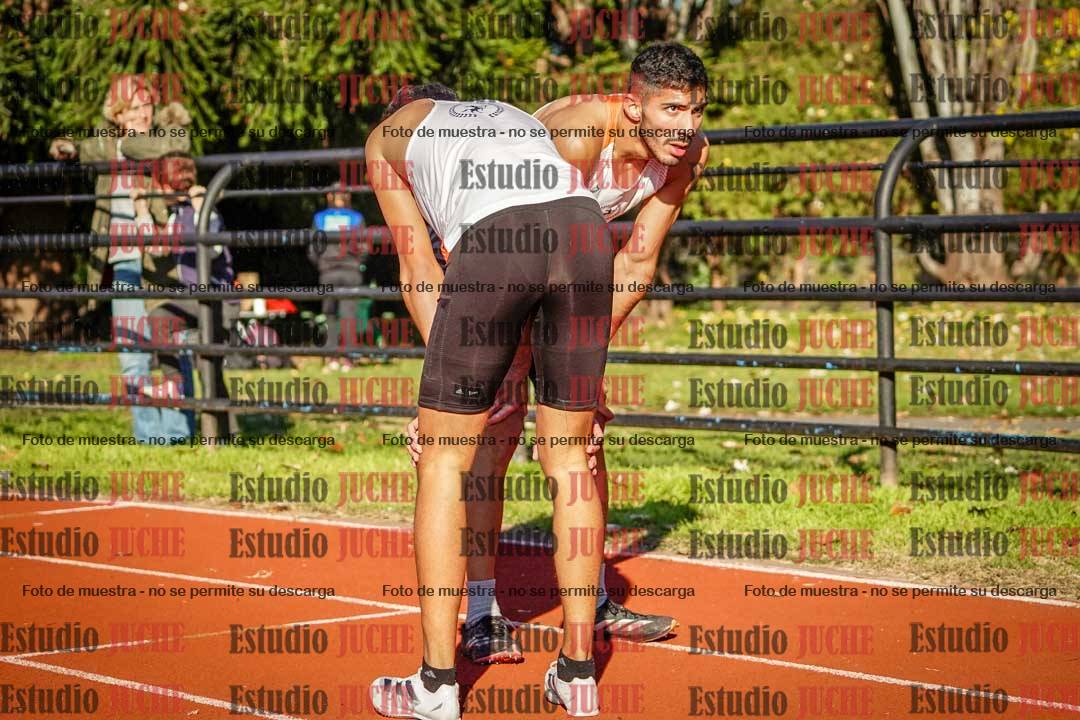Fotos de los 400 m con vallas de varones