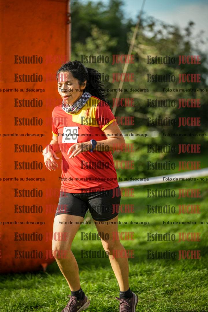 Fotos de la llegada del cross de 4000 m - mujeres