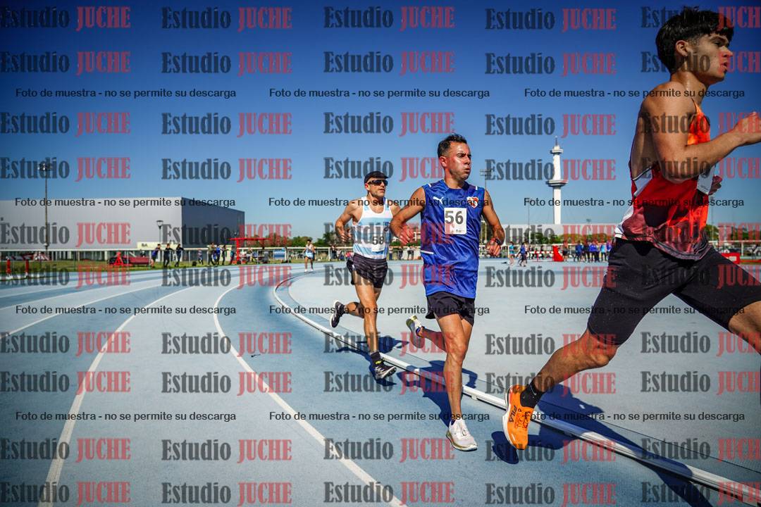 Fotos de los 5000 m de mujeres y varones - serie 1