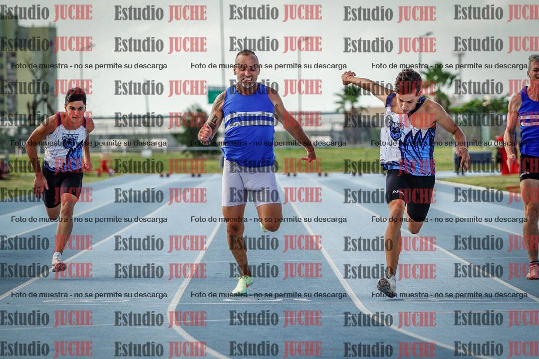 Fotos de los 100 m llanos de varones