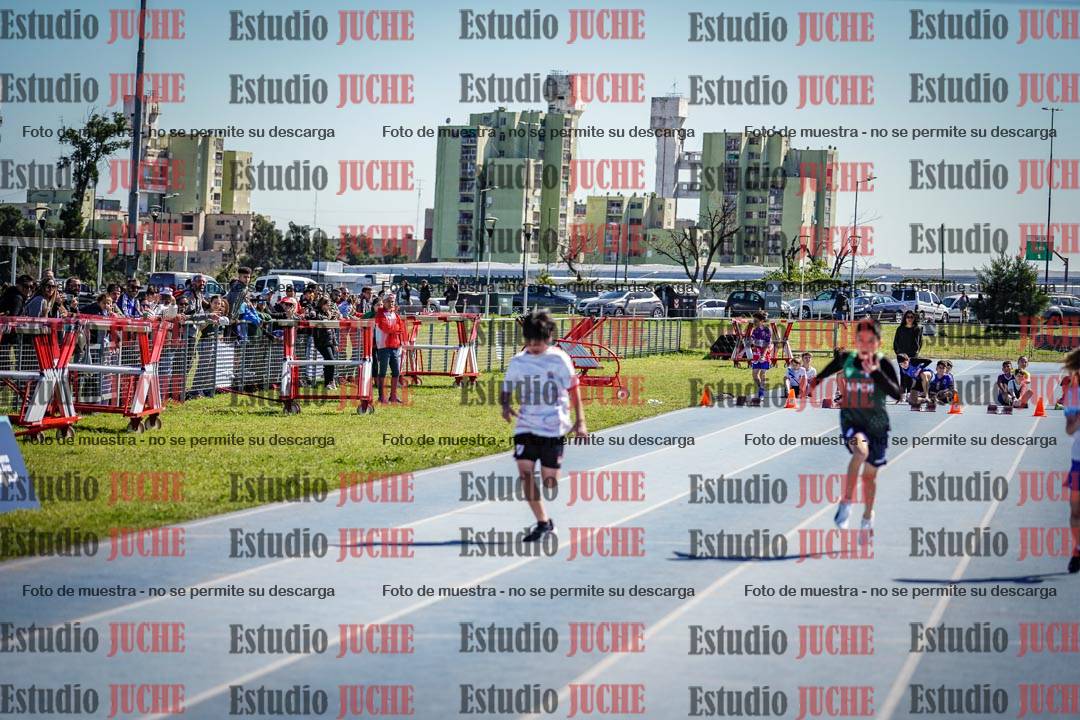 Fotos de los 50 m llanos de varones
