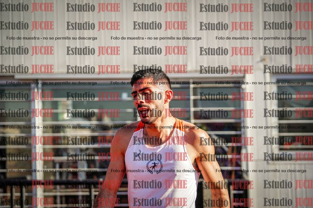 Fotos de los 400 m con vallas de varones