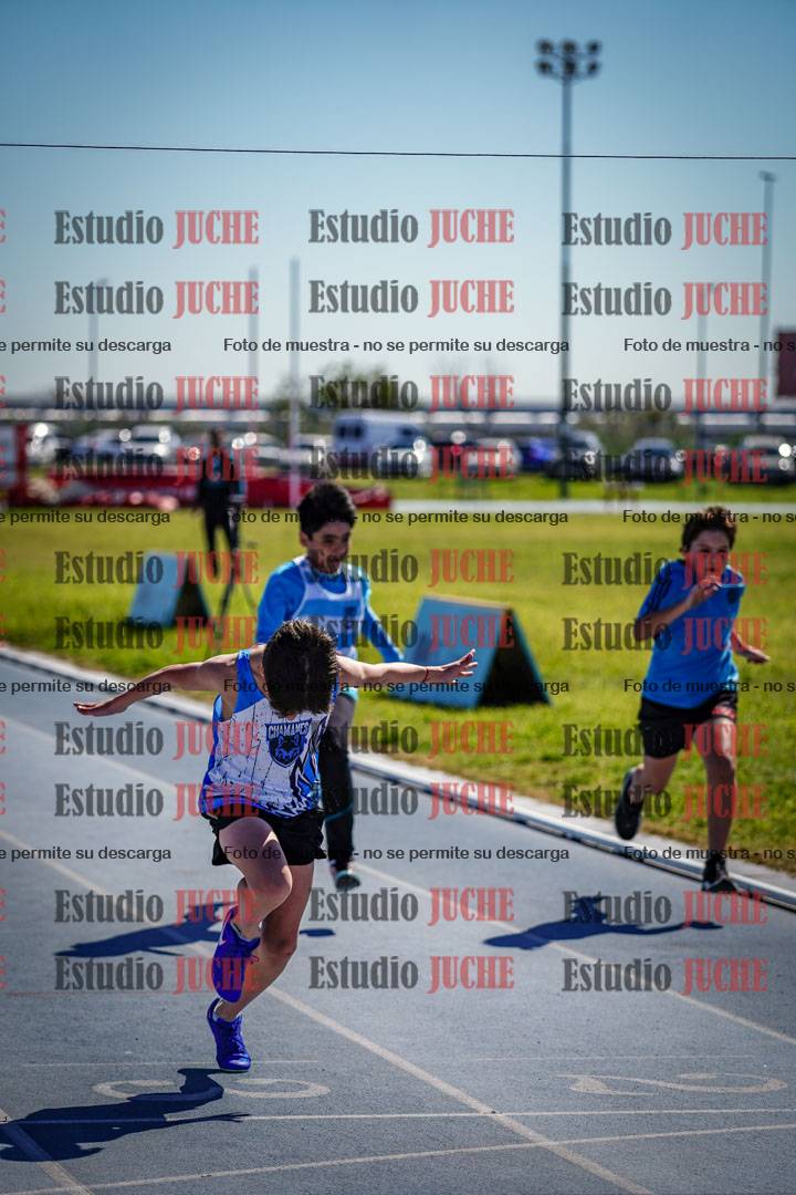 Fotos de los 50 m llanos de varones