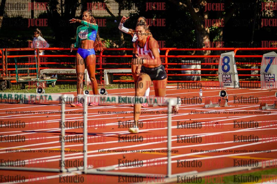 Fotos de los 100 m con vallas de mujeres - hepta 1