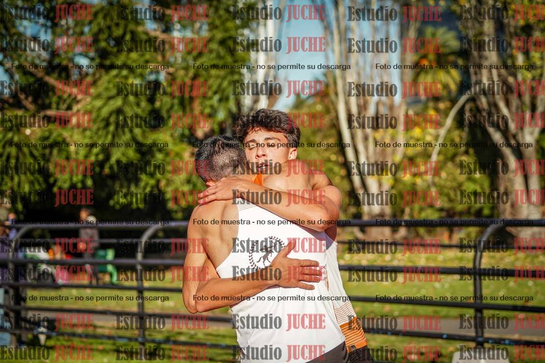 Fotos de los 400 m con vallas de varones