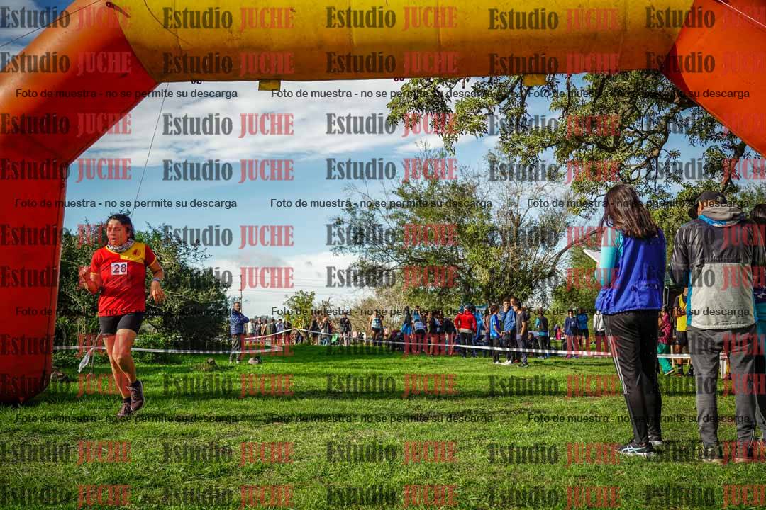 Fotos de la llegada del cross de 4000 m - mujeres