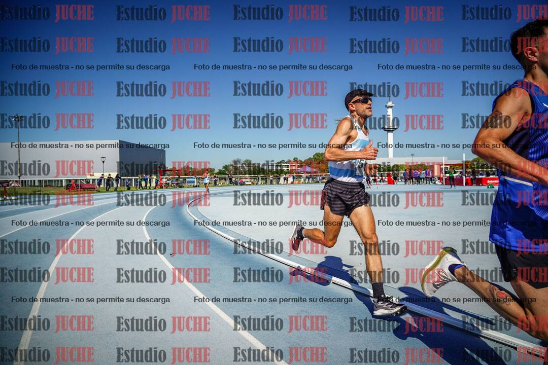 Fotos de los 5000 m de mujeres y varones - serie 1
