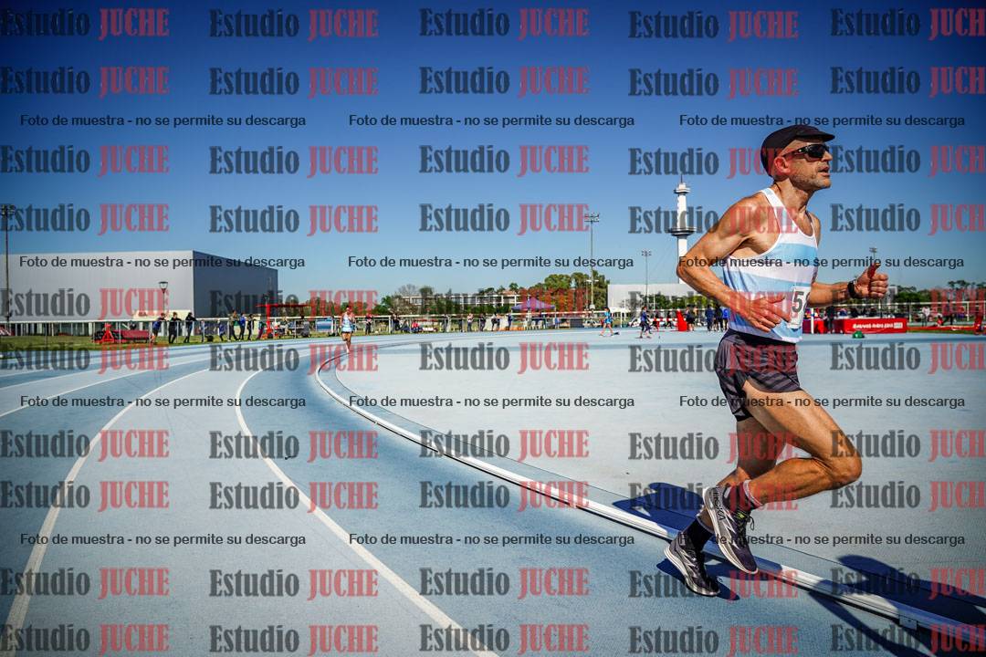 Fotos de los 5000 m de mujeres y varones - serie 1