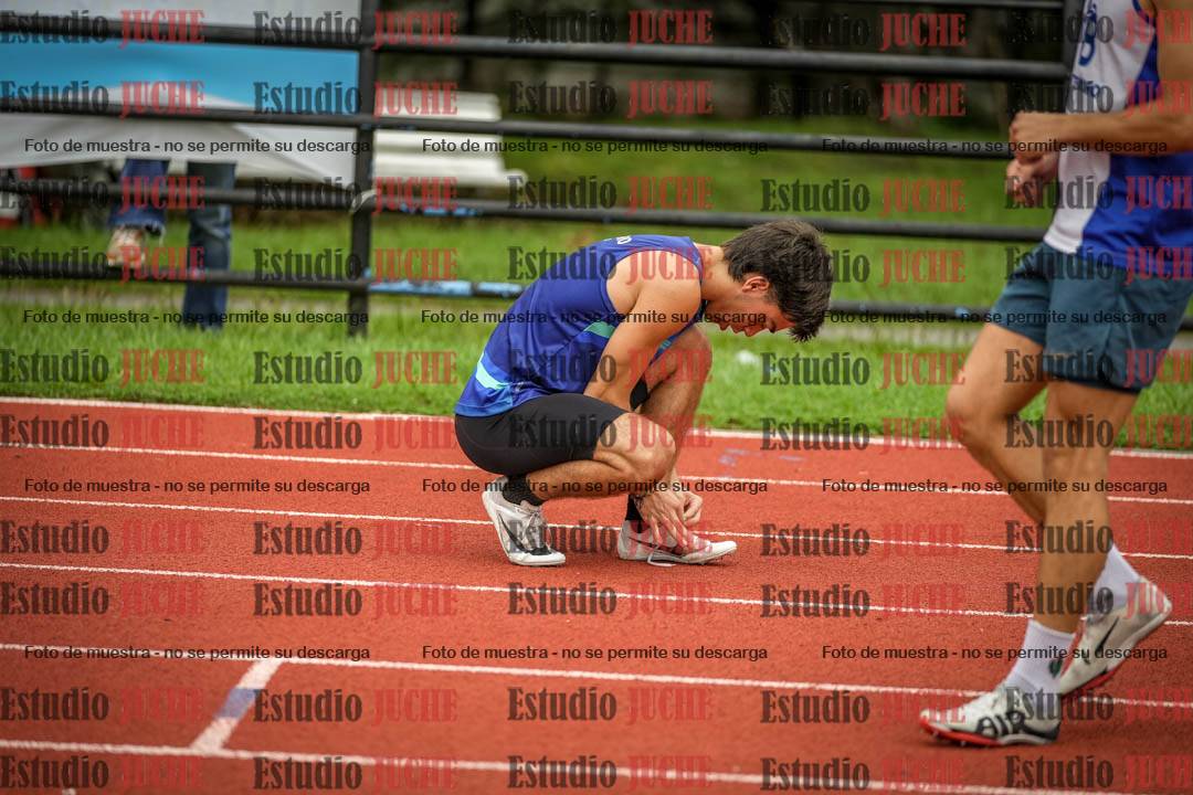 Fotos de los 400 m con vallas de varones