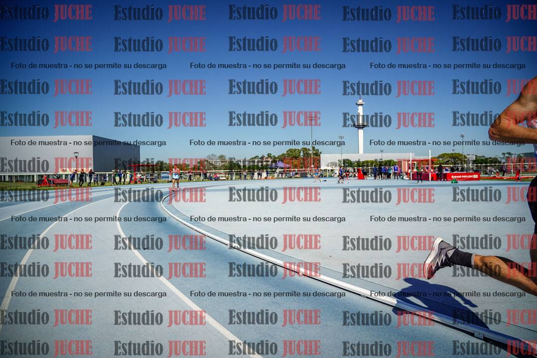 Fotos de los 5000 m de mujeres y varones - serie 1