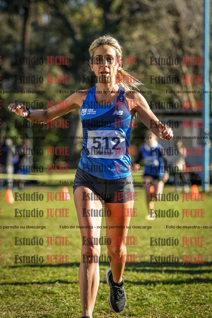 Fotos de la llegada del cross de 4000 m - mujeres