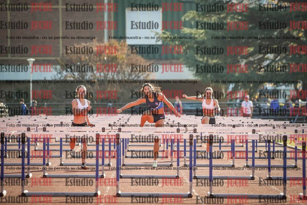 Fotos de los 100 m con vallas de mujeres
